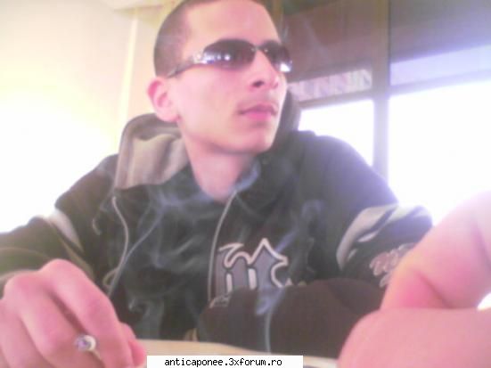 Cam cata lume are boala pe caponee? - deci uitate-l p boul d caponee cik el e shmecher - Anti caponee